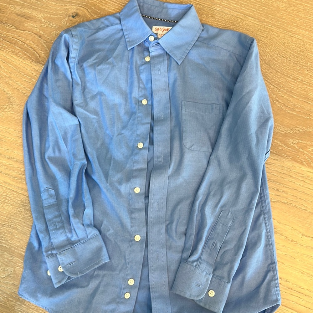 Cat and Jack like new boys blue button down.
